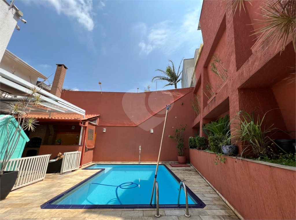 Sobrado a venda em Santana com piscina.