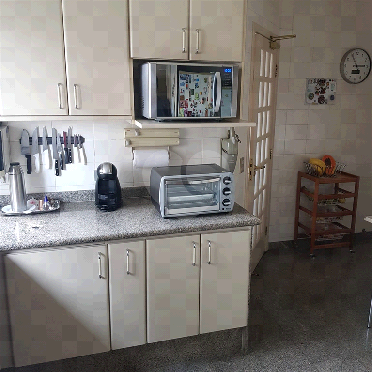 Apartamento maravilhoso com 168 M2 com 03 dormitórios