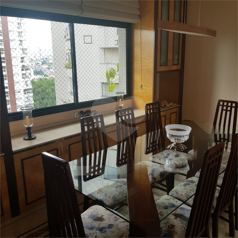 Apartamento maravilhoso com 168 M2 com 03 dormitórios