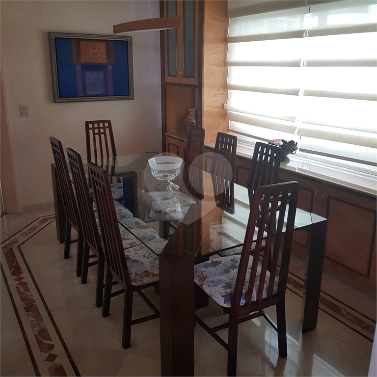 Apartamento maravilhoso com 168 M2 com 03 dormitórios