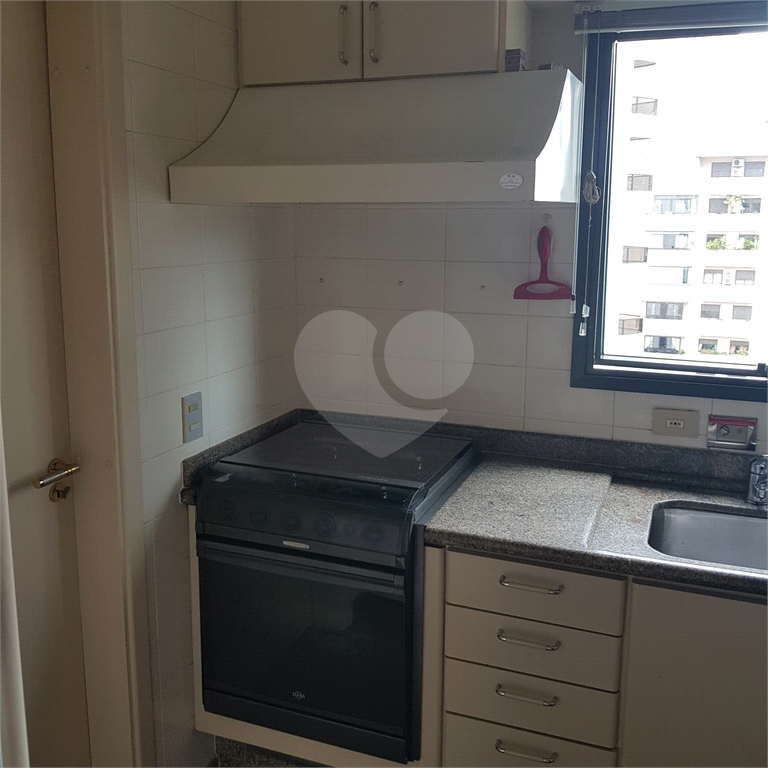 Apartamento maravilhoso com 168 M2 com 03 dormitórios