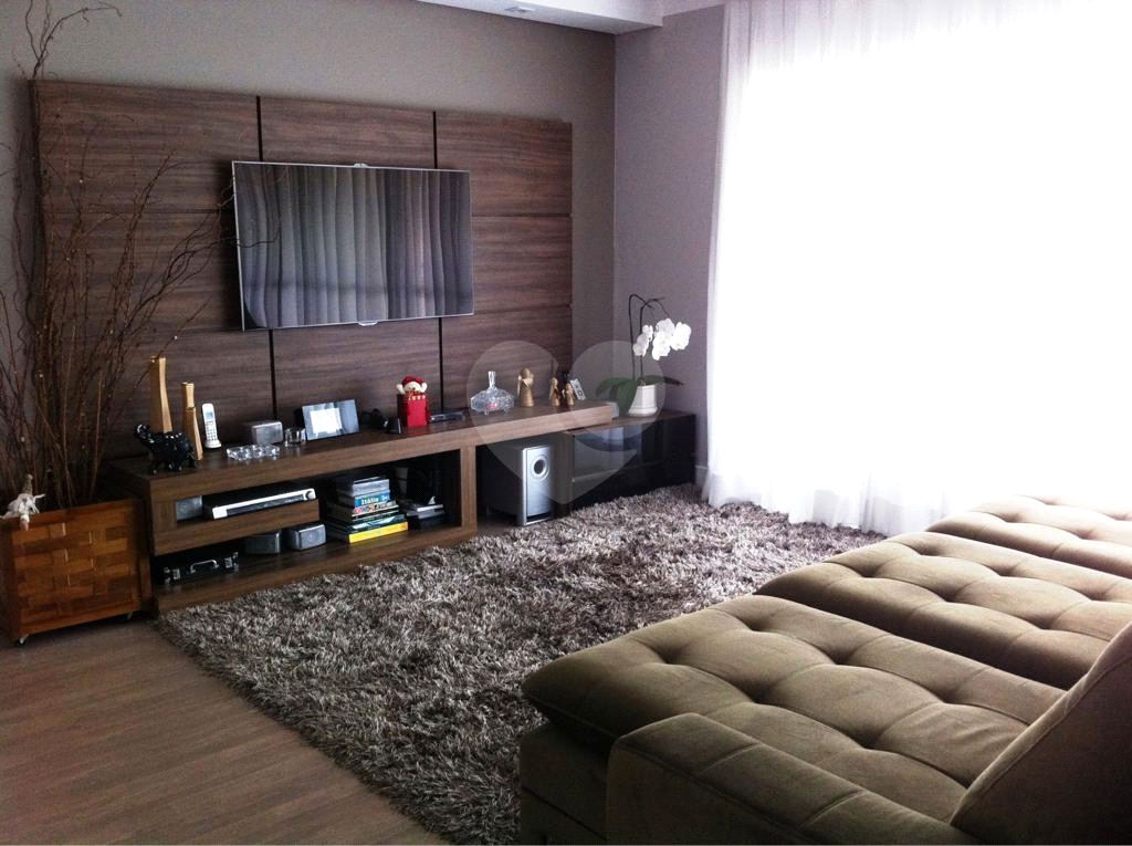 Apartamento à venda e aluguel com 3 quartos, 155m² - Foto 1