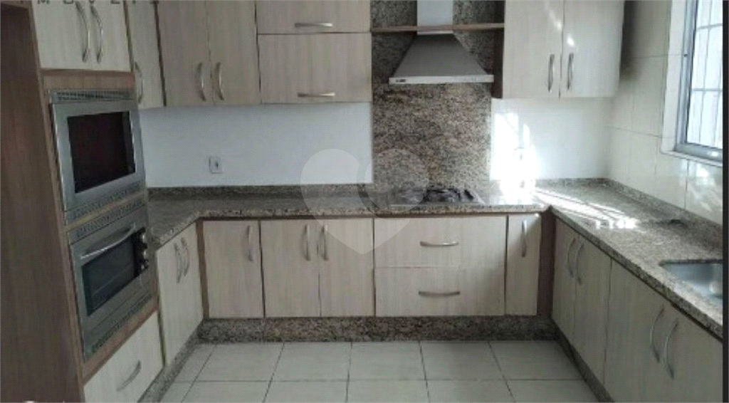 AMPLO SOBRADO COM EDICULA