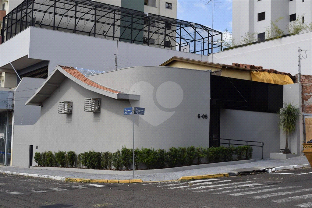 Casa à venda e aluguel com 4 quartos, 180m² - Foto 1