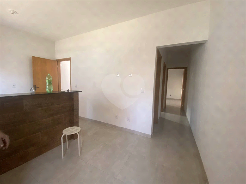 Casa à venda com 2 quartos, 100m² - Foto 3