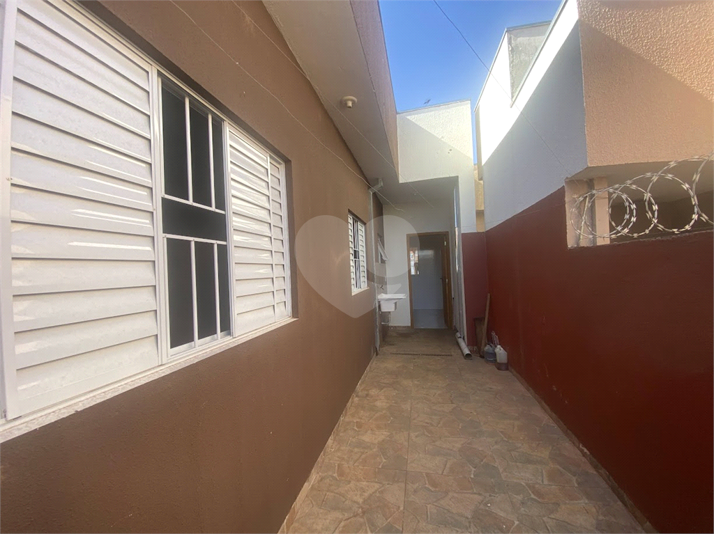 Casa à venda com 2 quartos, 100m² - Foto 17