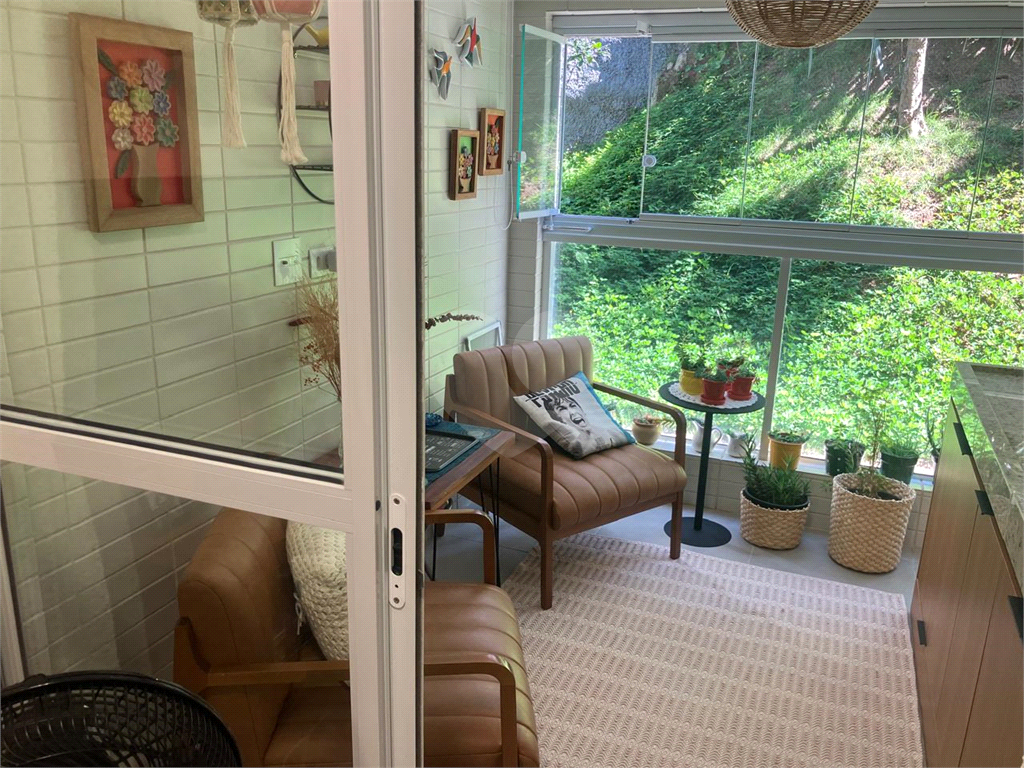 "Apartamento 2 Dorms | 1 Vaga a 250 metros do Metrô Jardim São Paulo.
