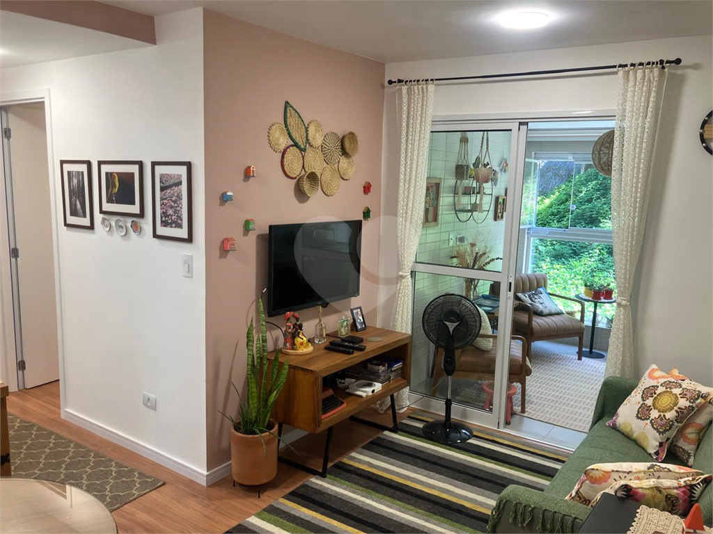 "Apartamento 2 Dorms | 1 Vaga a 250 metros do Metrô Jardim São Paulo.
