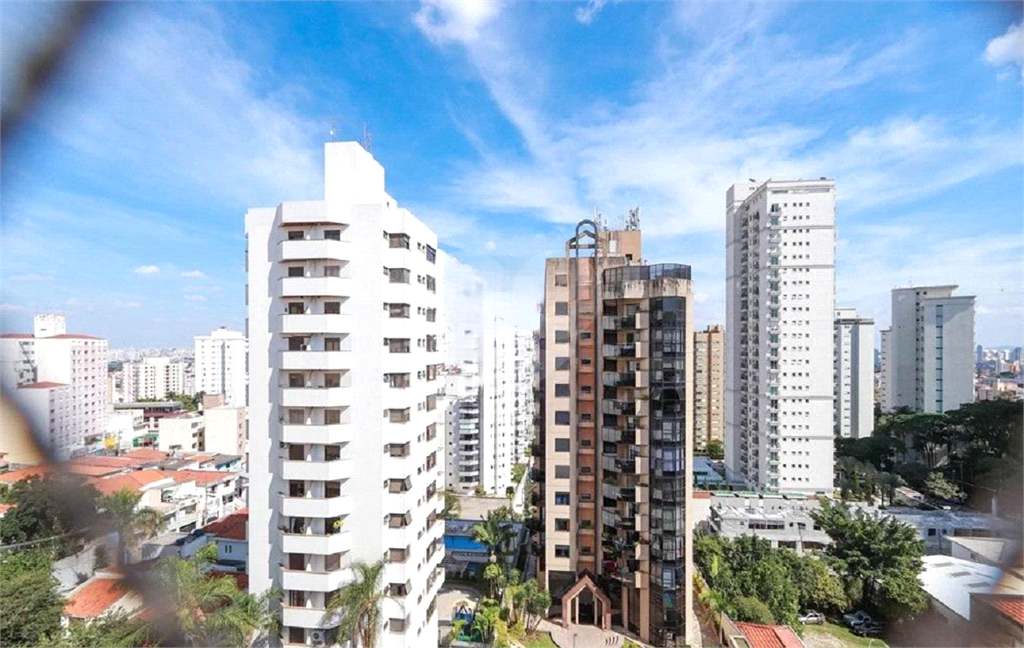 APARTAMENTO em SANTANA