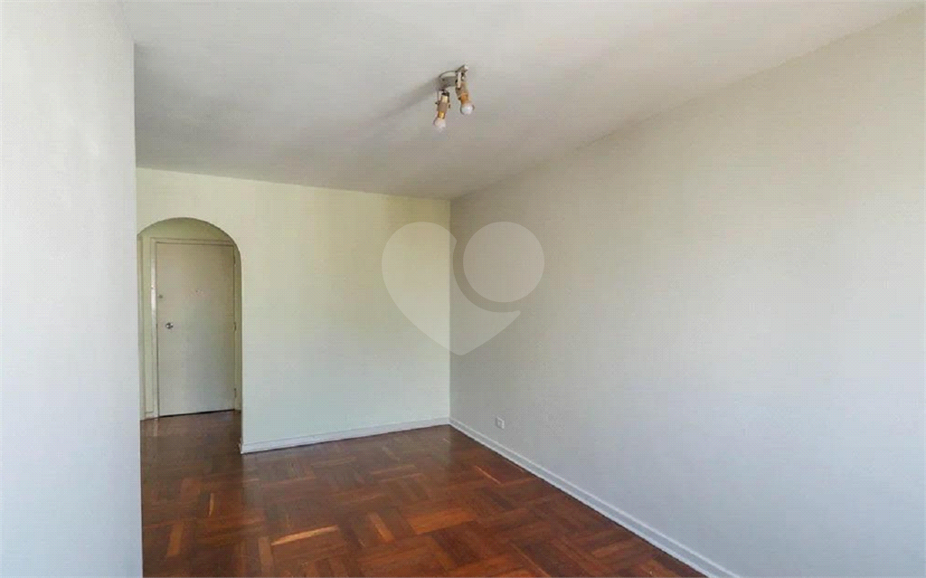APARTAMENTO em SANTANA