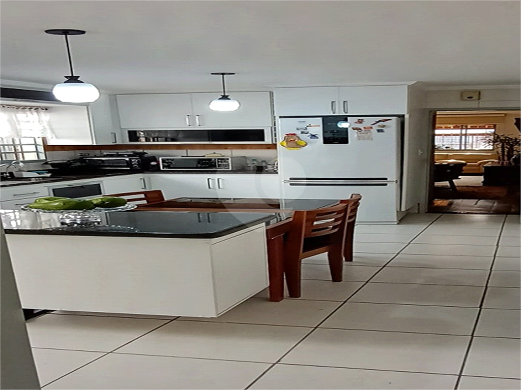 Casa à venda com 3 quartos, 149m² - Foto 2