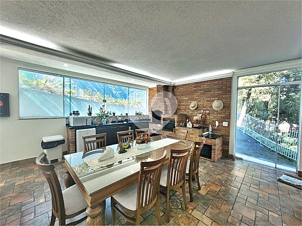 Casa de Condomínio à venda com 4 quartos, 402m² - Foto 35