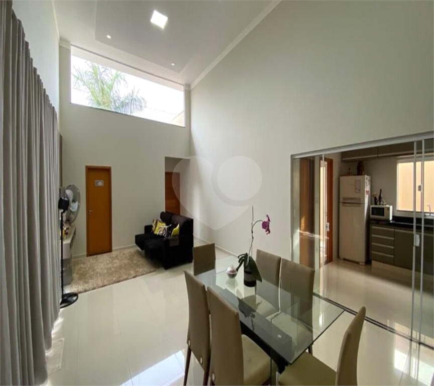 Casa de Condomínio à venda com 3 quartos, 270m² - Foto 1