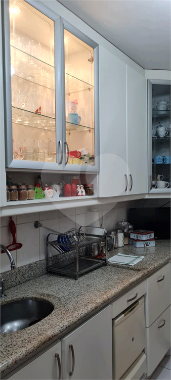 Valor abaixo da média da região - Apartamento Ensolarado próximo ao Metrô Parada Inglesa