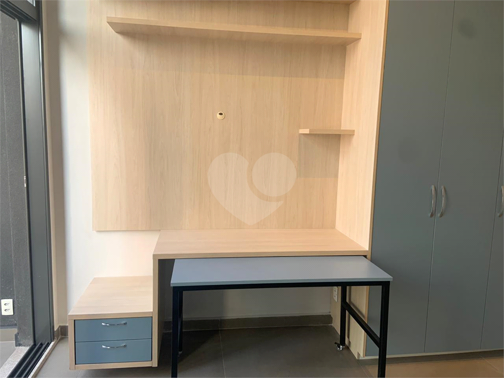 APARTAMENTO em PINHEIROS