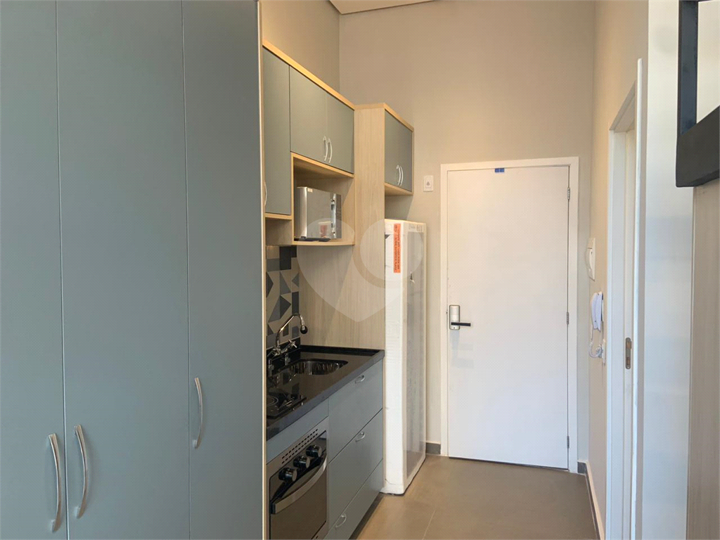 APARTAMENTO em PINHEIROS