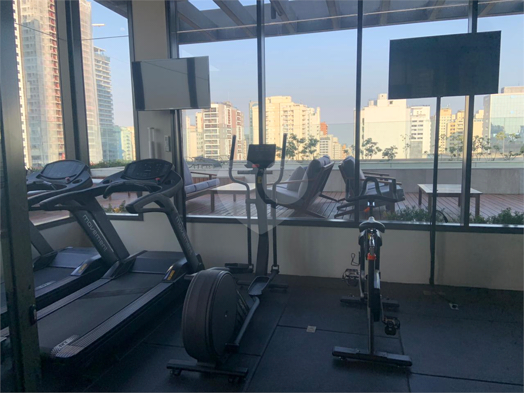 APARTAMENTO em PINHEIROS