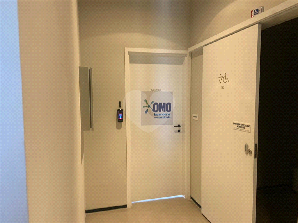 APARTAMENTO em PINHEIROS