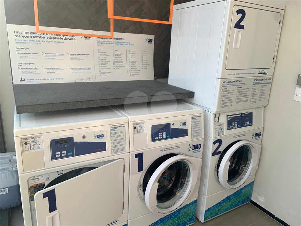 APARTAMENTO em PINHEIROS