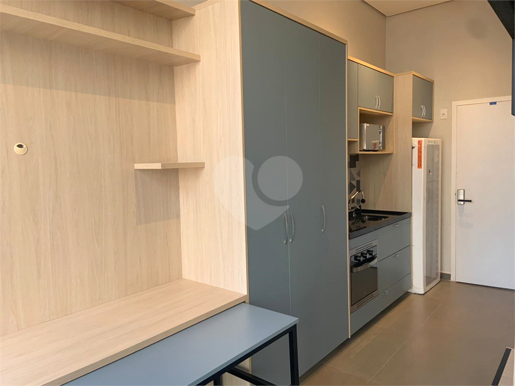 APARTAMENTO em PINHEIROS