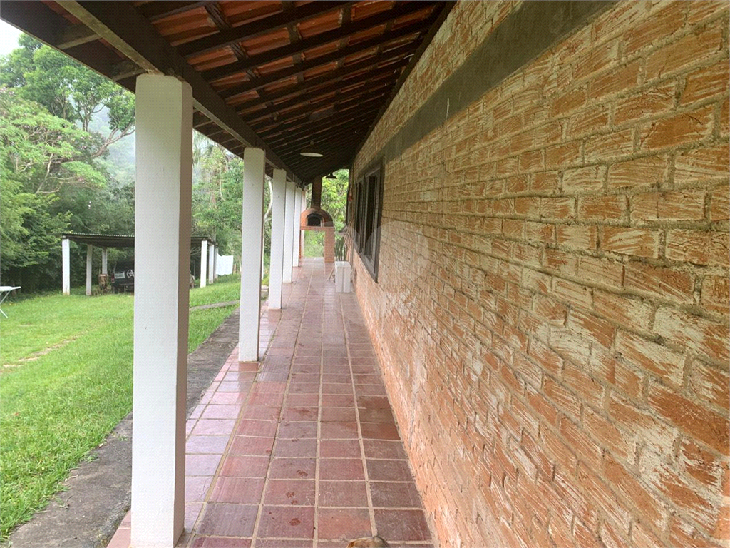 Fazenda - São Lourenço - 6 dormitórios - 1 suíte - 3 banheiros - 10 vagas - 2 salas 