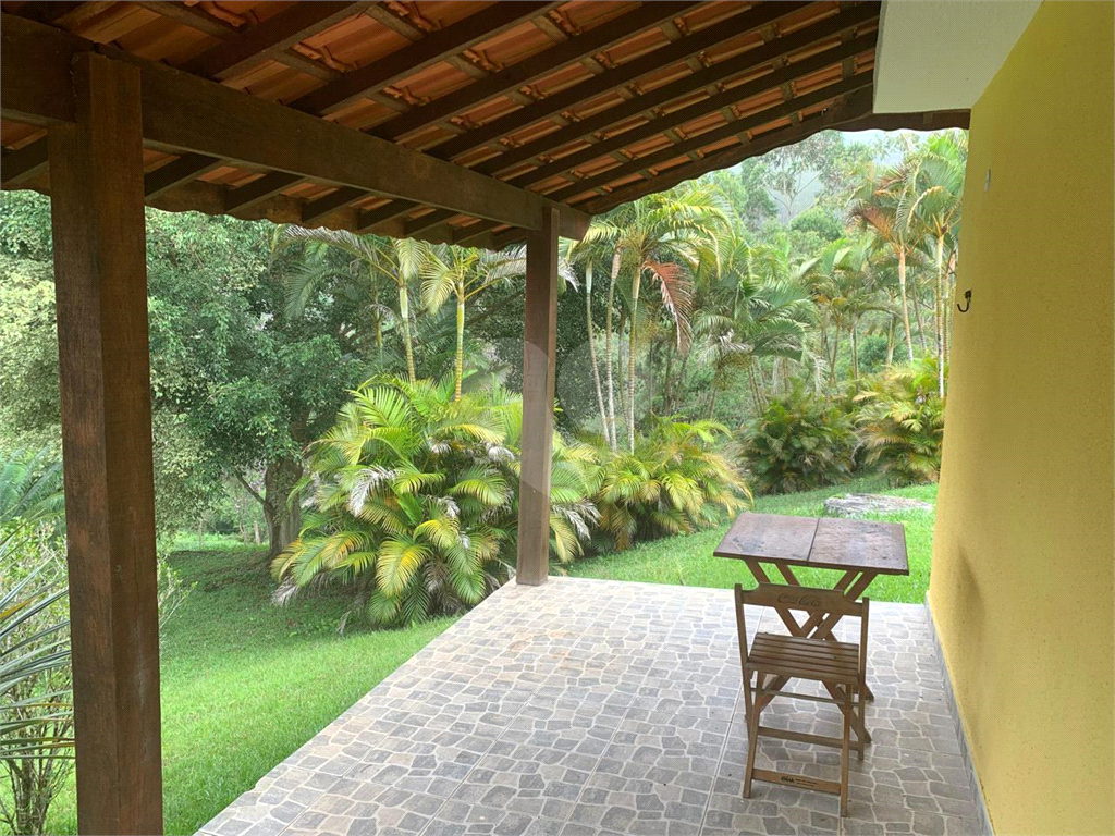 Fazenda - São Lourenço - 6 dormitórios - 1 suíte - 3 banheiros - 10 vagas - 2 salas 