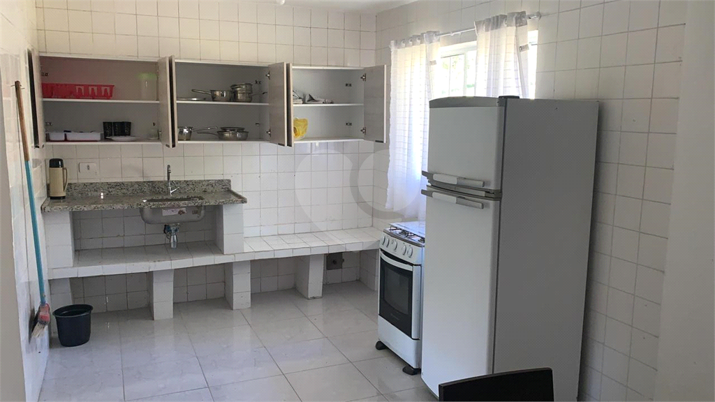 Fazenda - São Lourenço - 6 dormitórios - 1 suíte - 3 banheiros - 10 vagas - 2 salas 