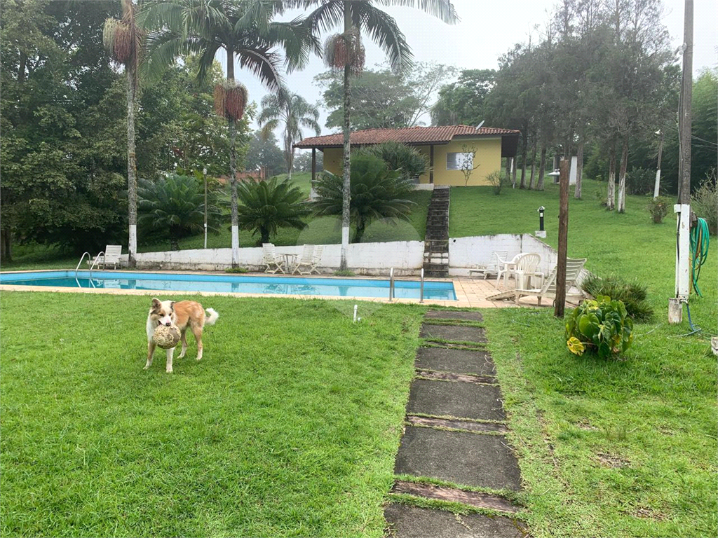 Fazenda - São Lourenço - 6 dormitórios - 1 suíte - 3 banheiros - 10 vagas - 2 salas 
