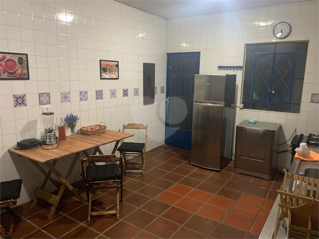 Fazenda - São Lourenço - 6 dormitórios - 1 suíte - 3 banheiros - 10 vagas - 2 salas 