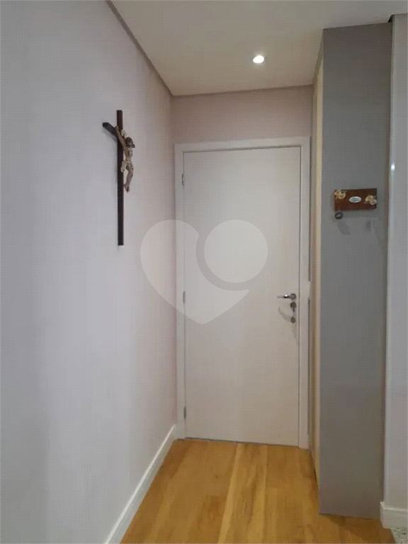 Apartamento à venda com 2 quartos, 64m² - Foto 11