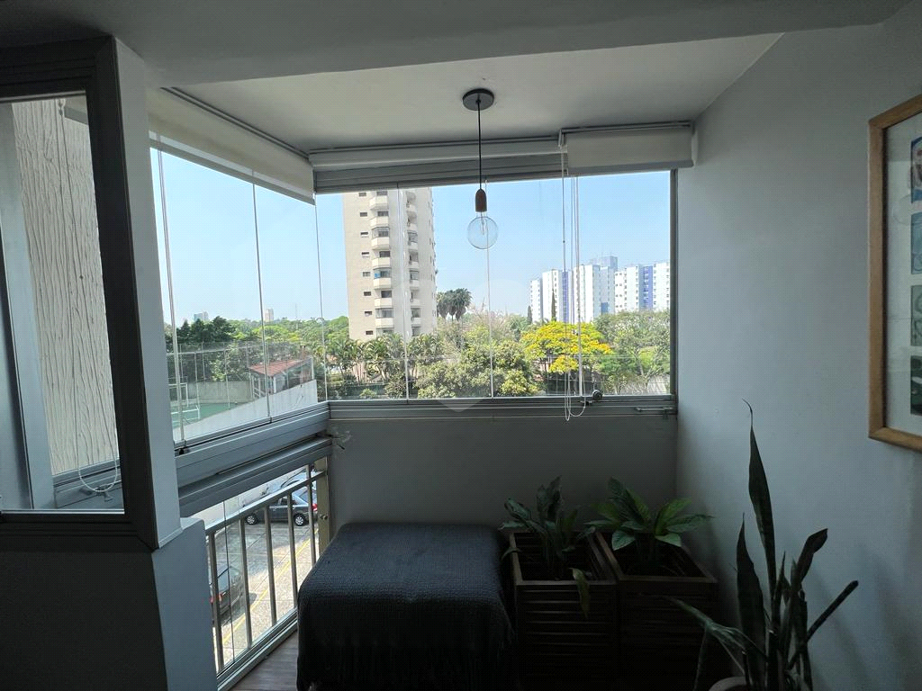 Apartamento 03 dormitórios  Av Braz Leme