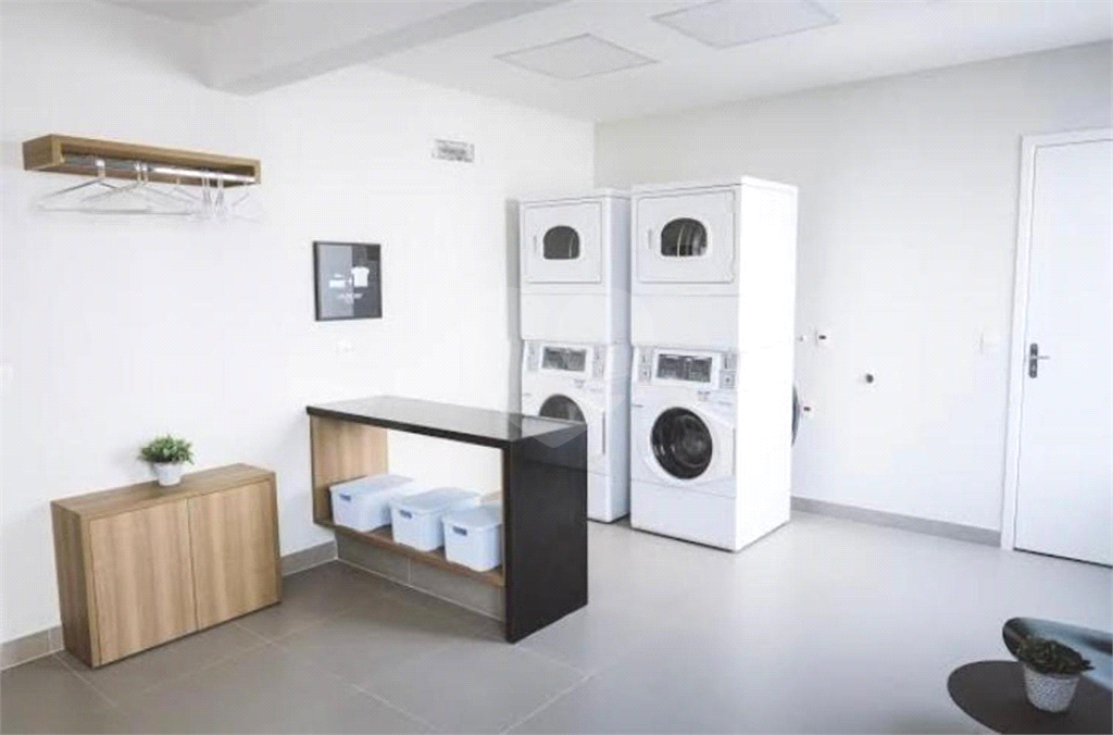 Studio todo mobiliado para Venda ou Locação  no Centro em Prédio semi novo próximo ao metrô!!!