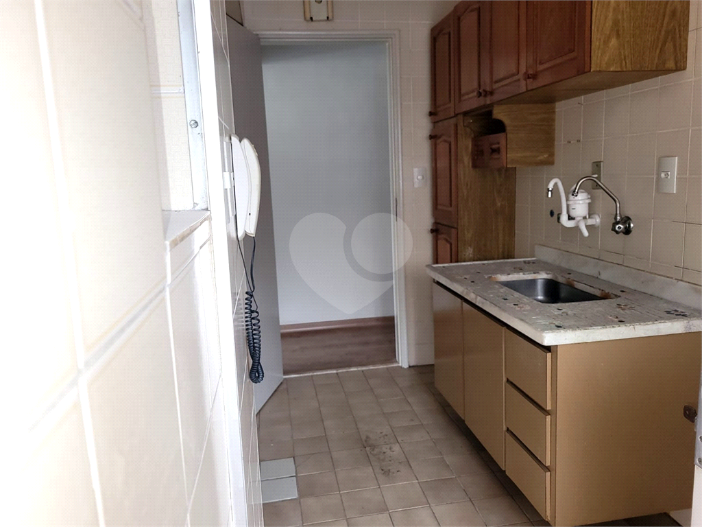 Excepcional Apartamento à venda, Santana com 60m², 2 dormitórios, sala com varanda e 1 vaga.