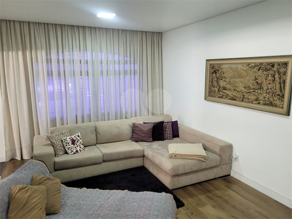 Casa térrea com 3 suítes na Casa Verde