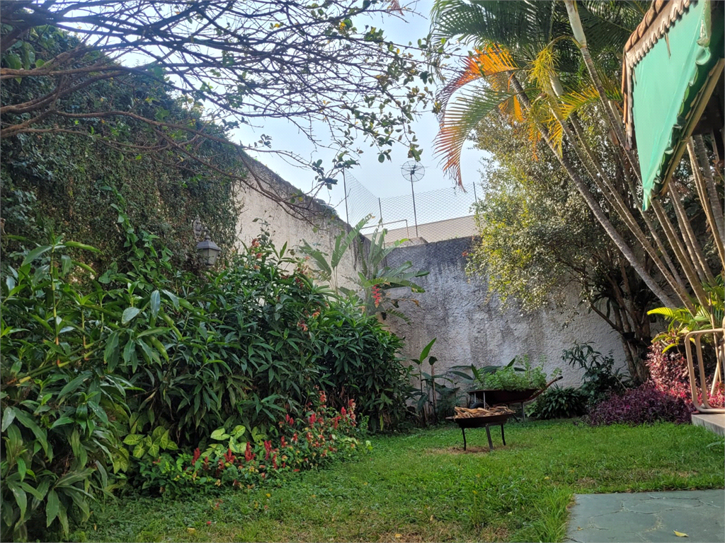 Casa térrea com 3 suítes na Casa Verde