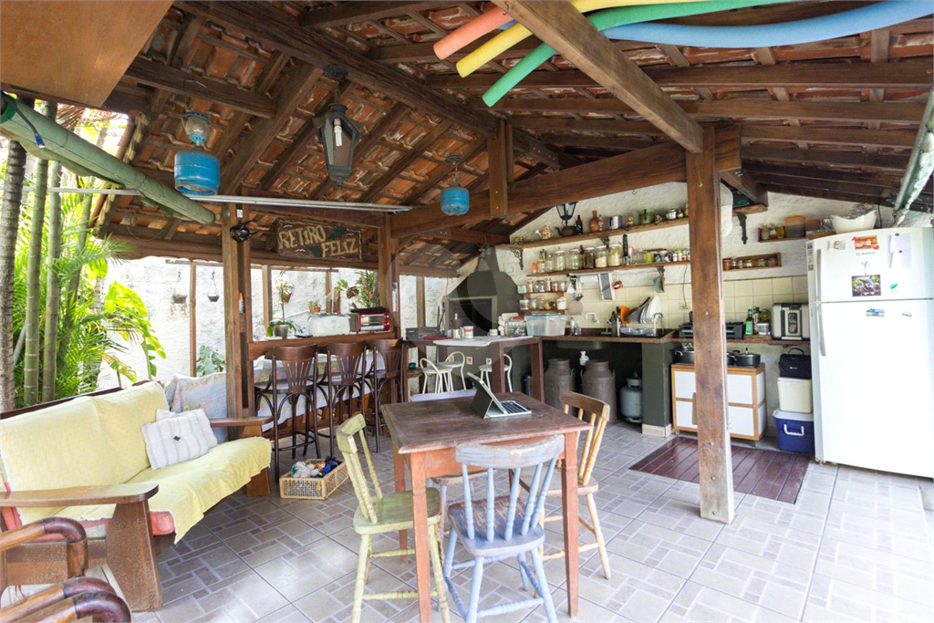 Casa térrea com 3 suítes na Casa Verde