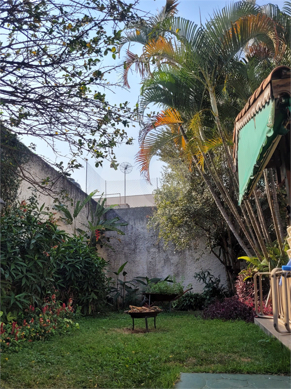 Casa térrea com 3 suítes na Casa Verde