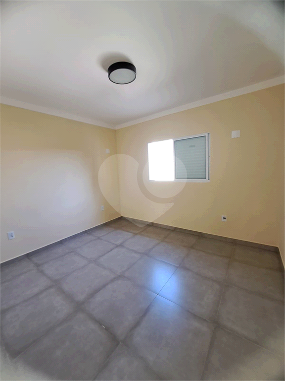 Linda casa á venda com 2 dormitorios na cidade de Bragança Paulista-SP