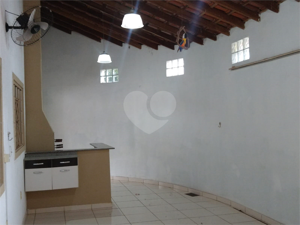 Casa à venda com 3 quartos, 156m² - Foto 3