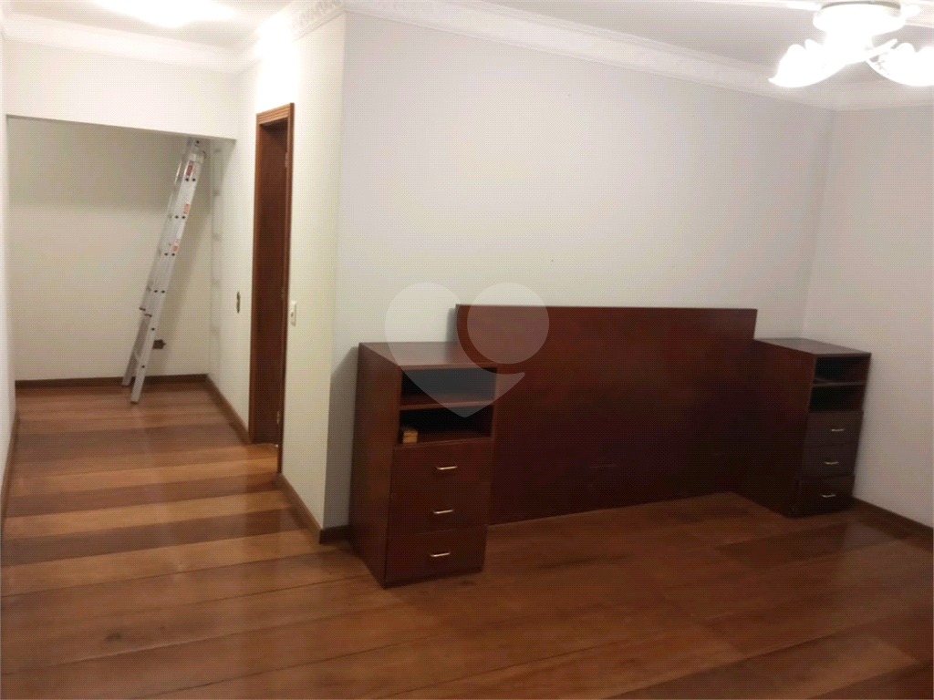 Casa de Condomínio à venda com 3 quartos, 250m² - Foto 18