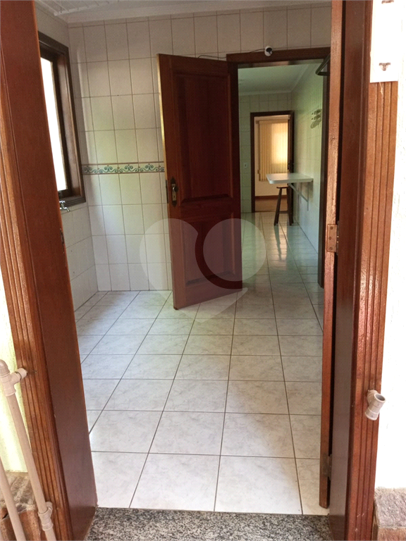 Casa de Condomínio à venda com 3 quartos, 250m² - Foto 13