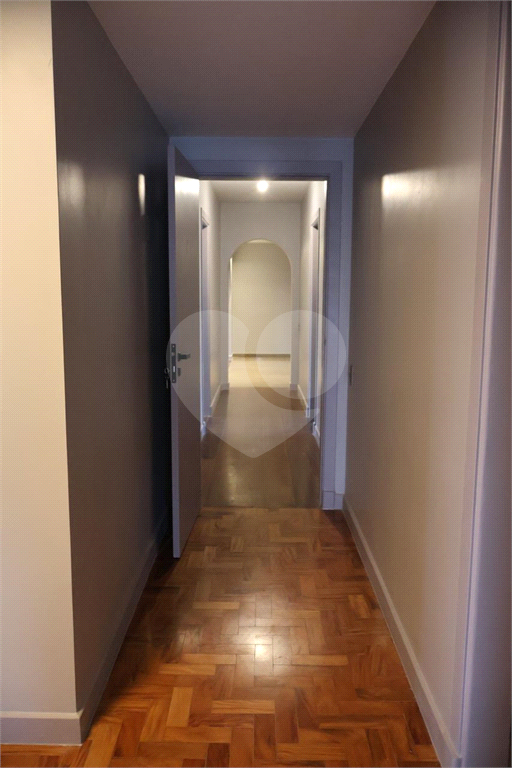 Apartamento à venda com 4 quartos, 198m² - Foto 32