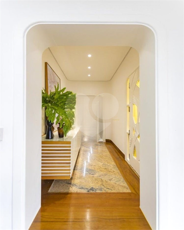 Apartamento à venda com 4 quartos, 357m² - Foto 4