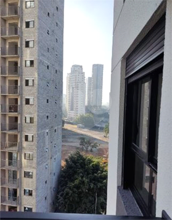 APARTAMENTO em PINHEIROS