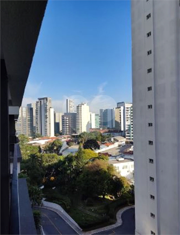 APARTAMENTO em PINHEIROS