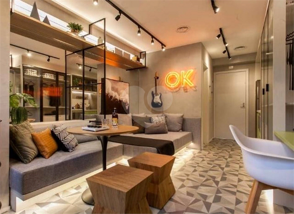APARTAMENTO em PINHEIROS