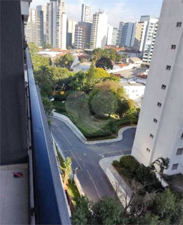 APARTAMENTO em PINHEIROS
