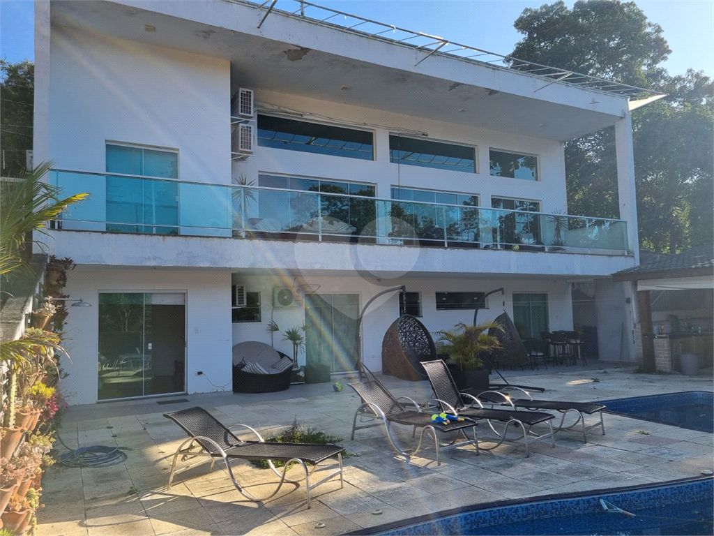 Casa de Condomínio à venda com 3 quartos, 346m² - Foto 2