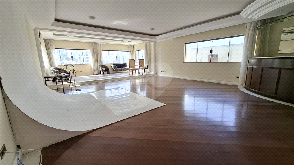 Casa à venda e aluguel com 4 quartos, 881m² - Foto 9