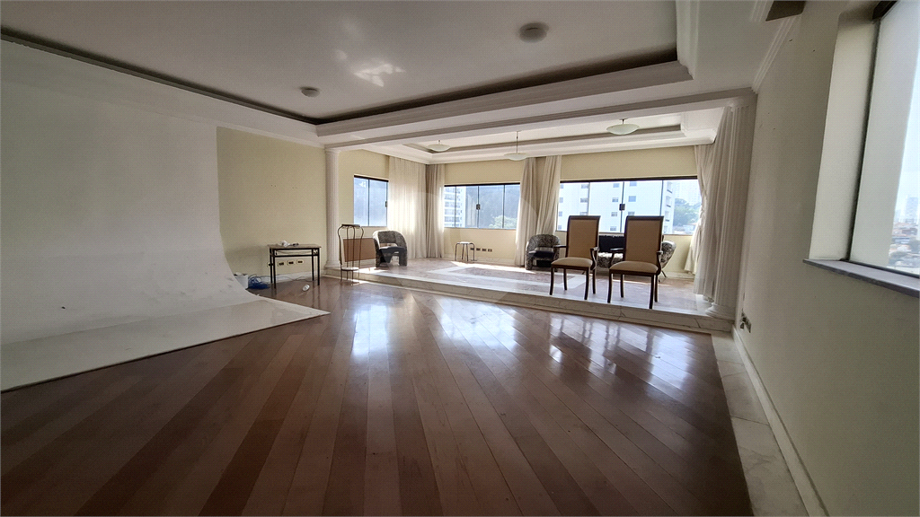 Casa à venda e aluguel com 4 quartos, 881m² - Foto 11